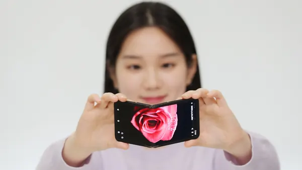 Скручуваний телефон Samsung, можливо, нарешті наближається до реальності